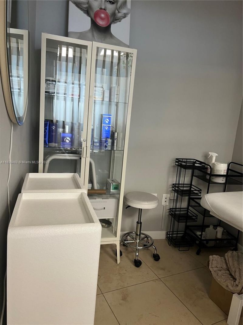 3250 NE 1st Ave, Unit 303, Miami, FL 33137 Photo