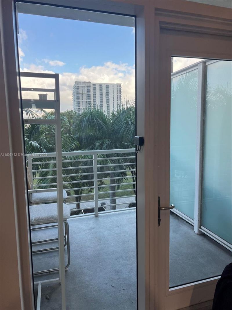 3250 NE 1st Ave, Unit 303, Miami, FL 33137 Photo