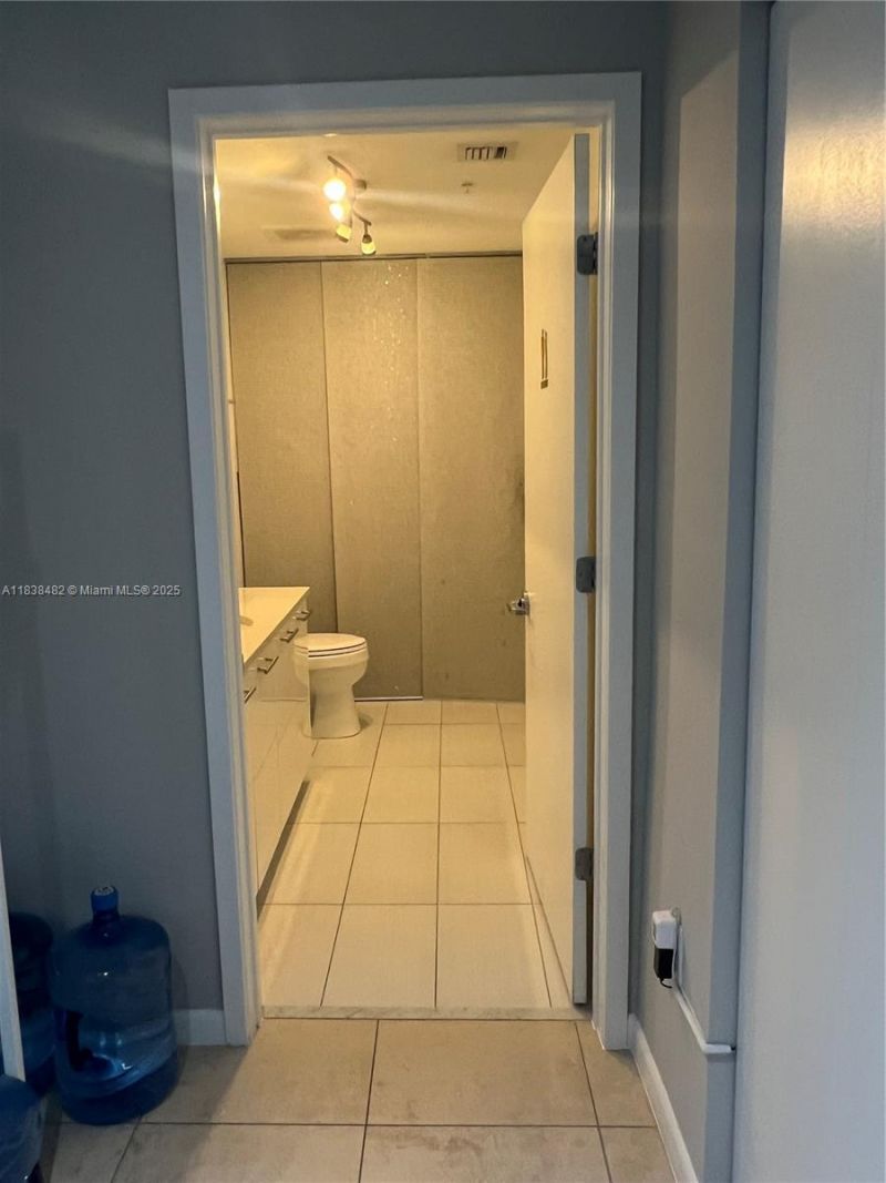 3250 NE 1st Ave, Unit 303, Miami, FL 33137 Photo