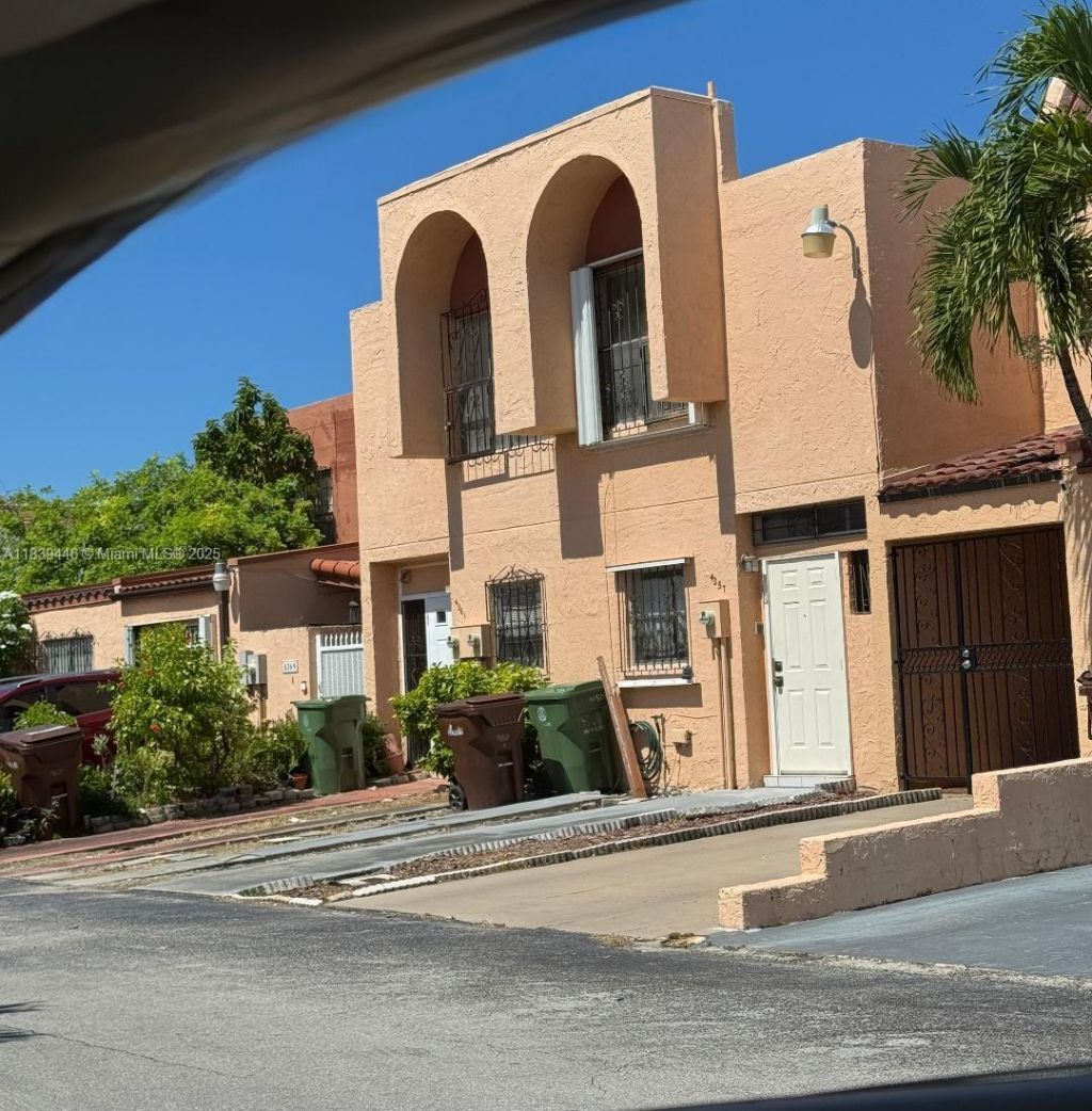 1180 W 42nd Pl, Unit 1, Hialeah, FL 33012 Photo