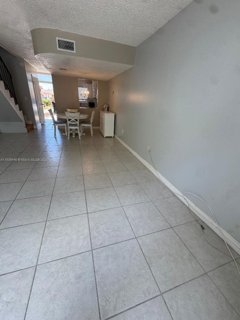 1180 W 42nd Pl, Unit 1, Hialeah, FL 33012 Photo
