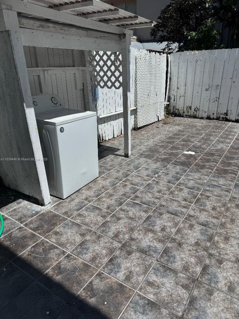 1180 W 42nd Pl, Unit 1, Hialeah, FL 33012 Photo