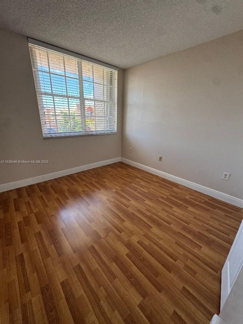 1180 W 42nd Pl, Unit 1, Hialeah, FL 33012 Photo