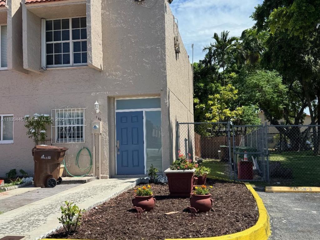 1180 W 42nd Pl, Unit 1, Hialeah, FL 33012 Photo