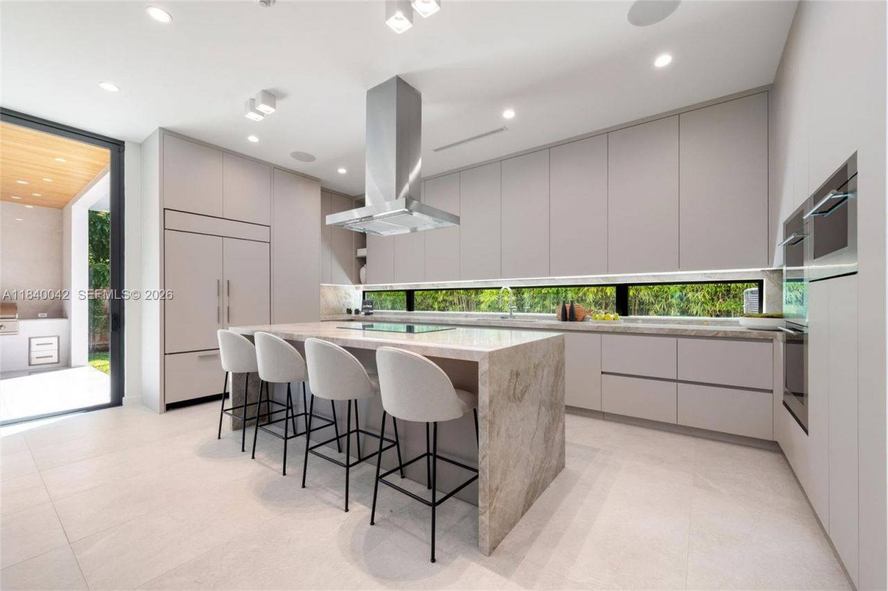 7965 SW 53rd Ave, Miami, FL 33143 Photo