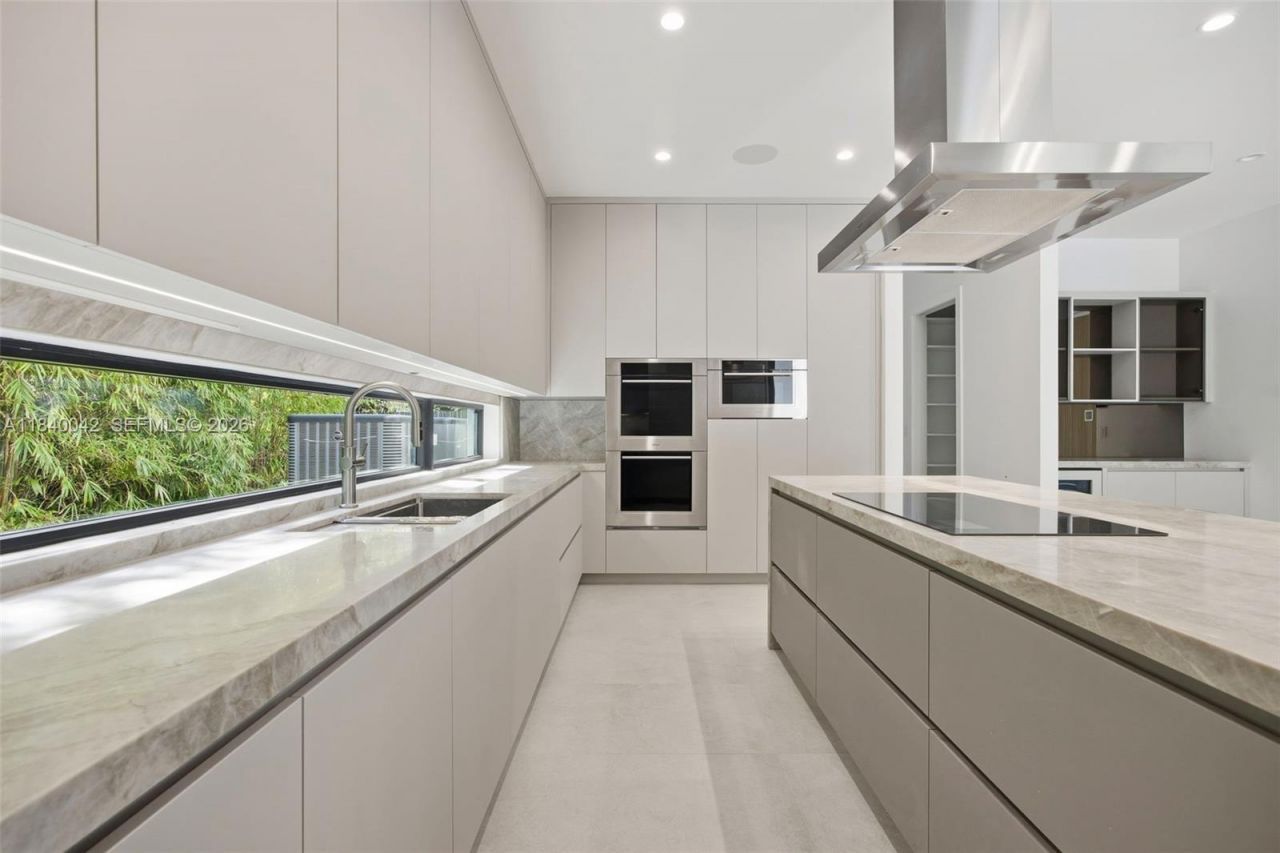 7965 SW 53rd Ave, Miami, FL 33143 Photo