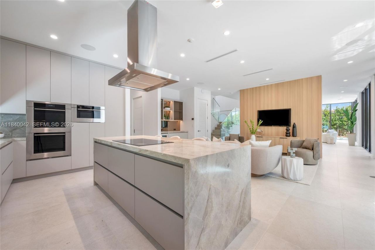 7965 SW 53rd Ave, Miami, FL 33143 Photo