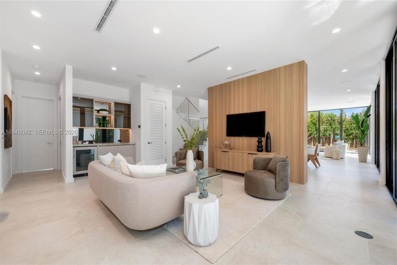 7965 SW 53rd Ave, Miami, FL 33143 Photo