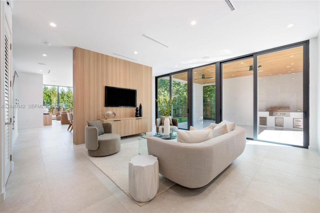 7965 SW 53rd Ave, Miami, FL 33143 Photo