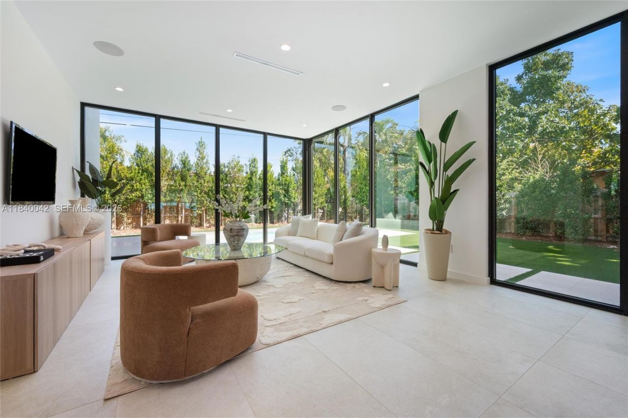 7965 SW 53rd Ave, Miami, FL 33143 Photo