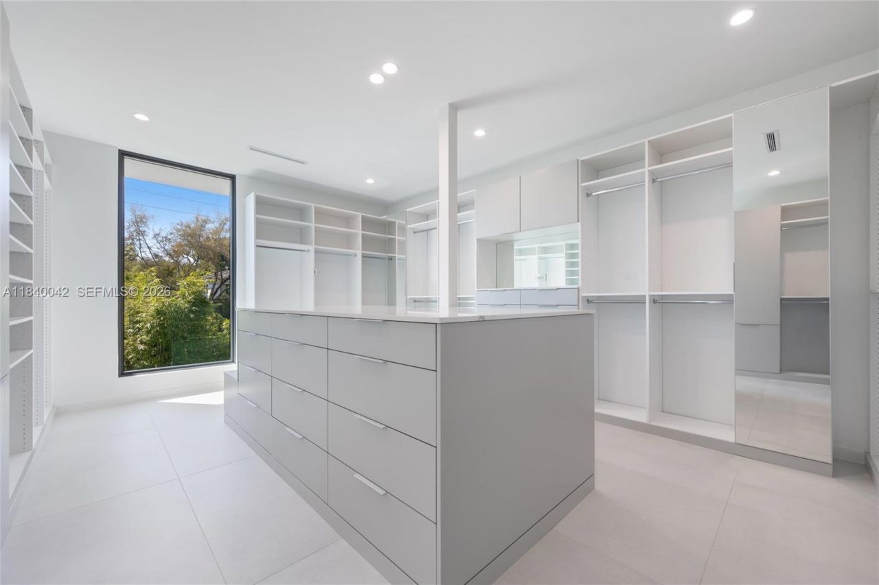 7965 SW 53rd Ave, Miami, FL 33143 Photo