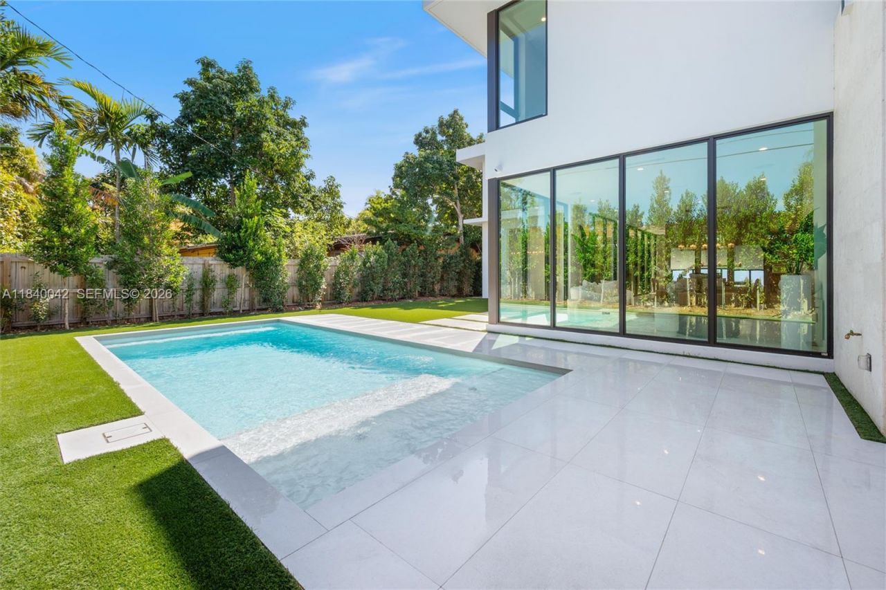 7965 SW 53rd Ave, Miami, FL 33143 Photo