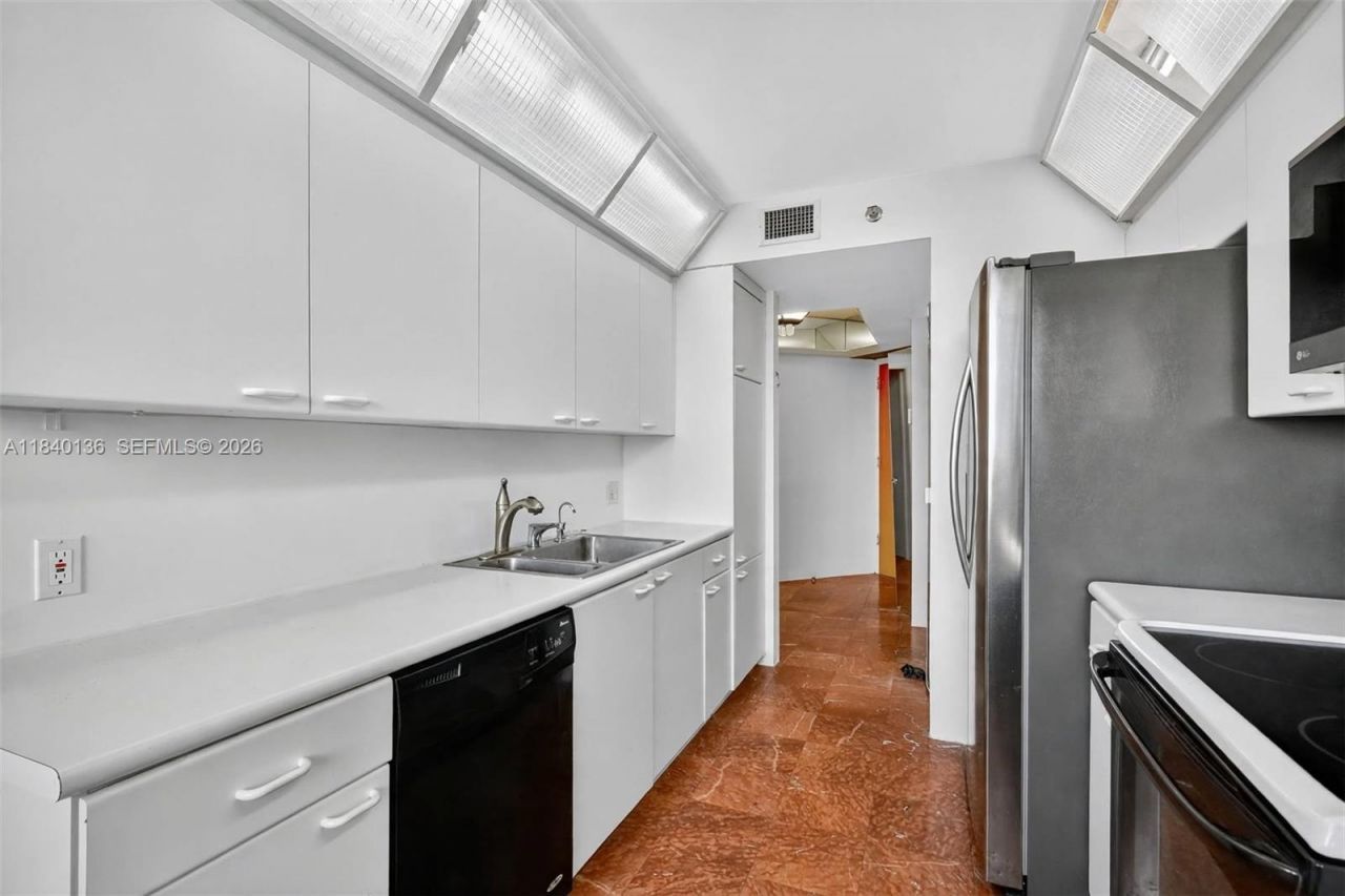 20185 E Country Club Dr, Unit 1406, Aventura, FL 33180 Photo