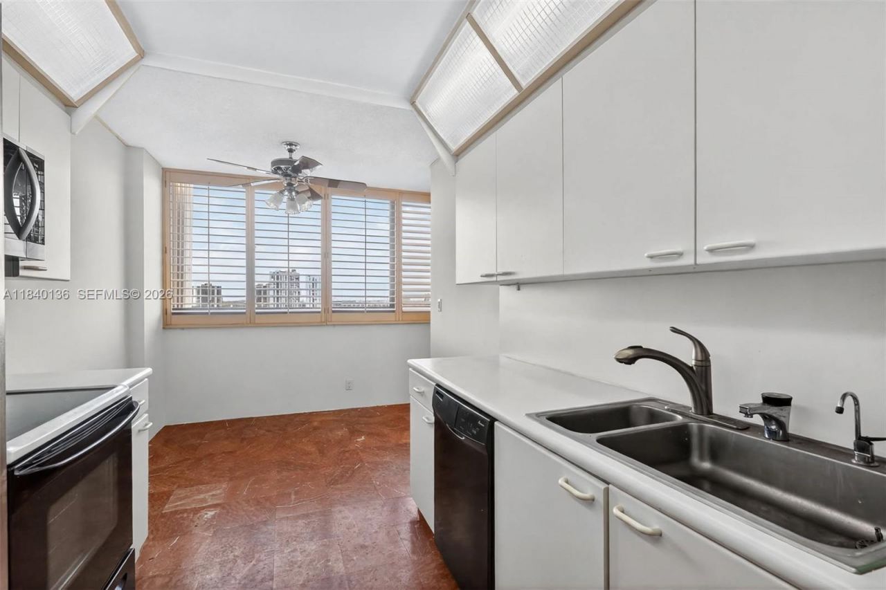 20185 E Country Club Dr, Unit 1406, Aventura, FL 33180 Photo