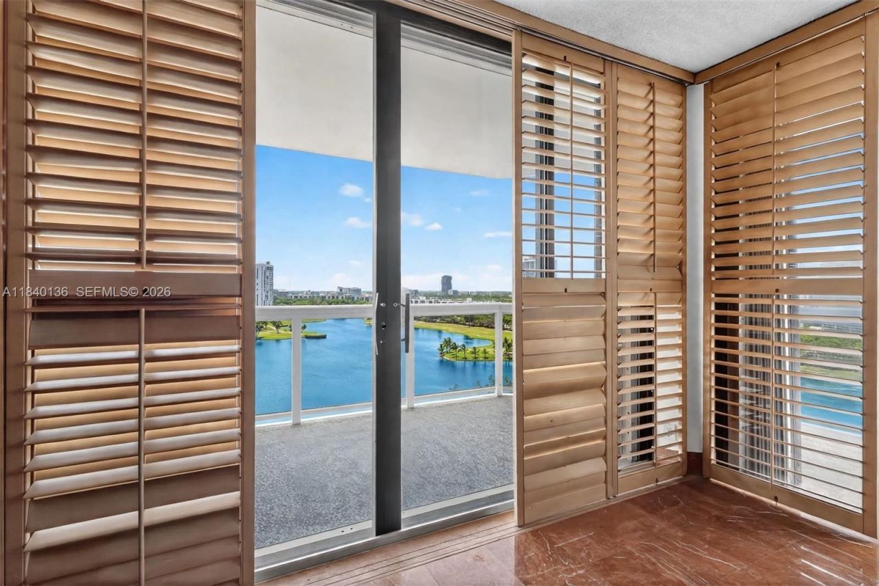 20185 E Country Club Dr, Unit 1406, Aventura, FL 33180 Photo