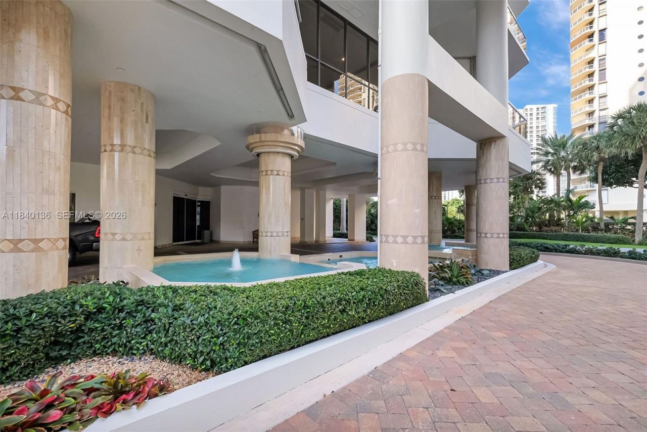 20185 E Country Club Dr, Unit 1406, Aventura, FL 33180 Photo
