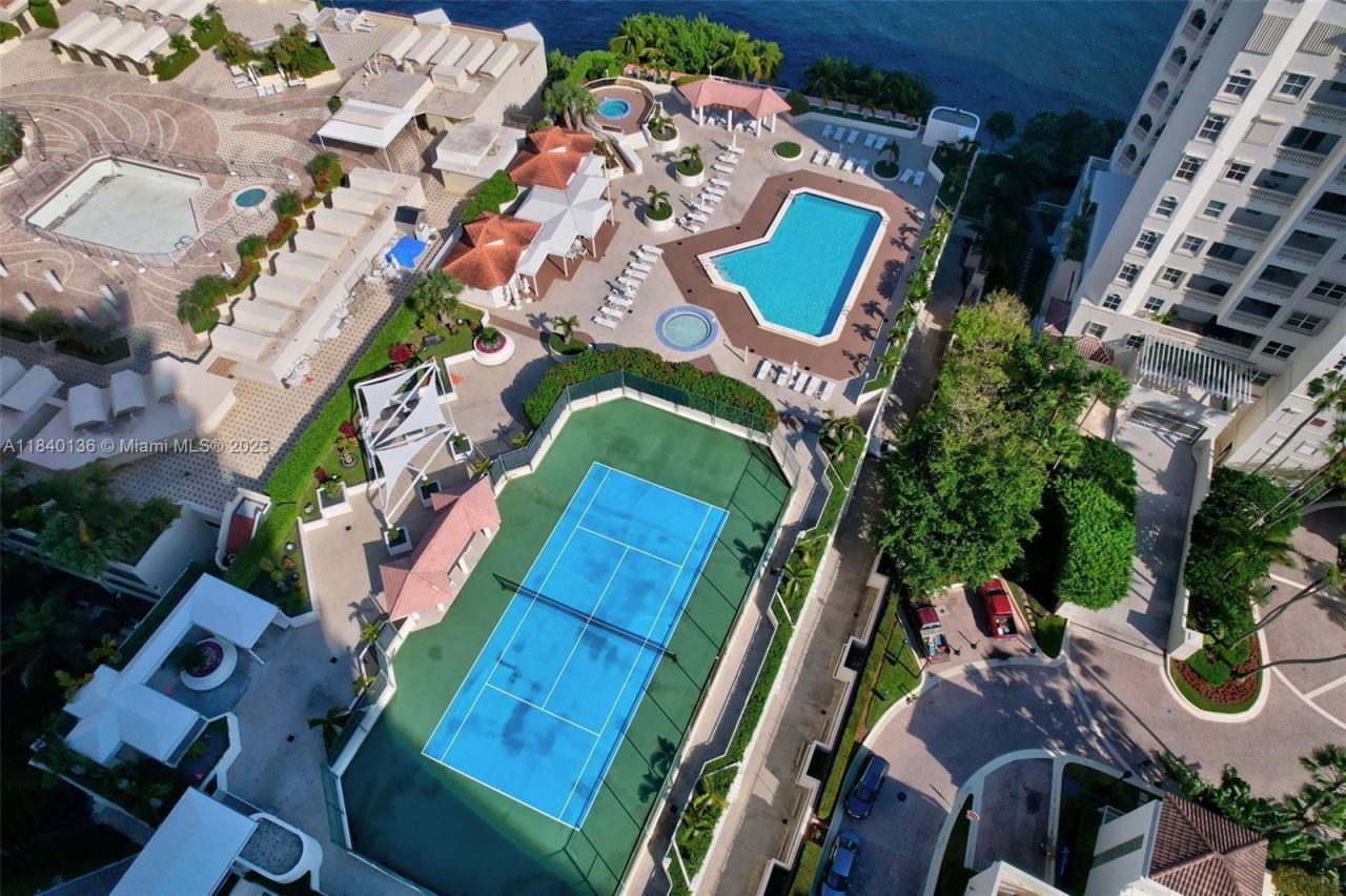 20185 E Country Club Dr, Unit 1405, Aventura, FL 33180 Photo