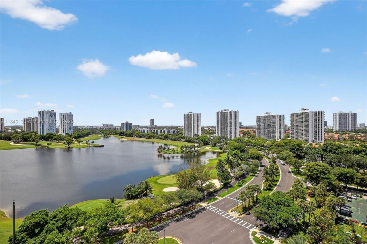 20185 E Country Club Dr, Unit 1405, Aventura, FL 33180 Photo