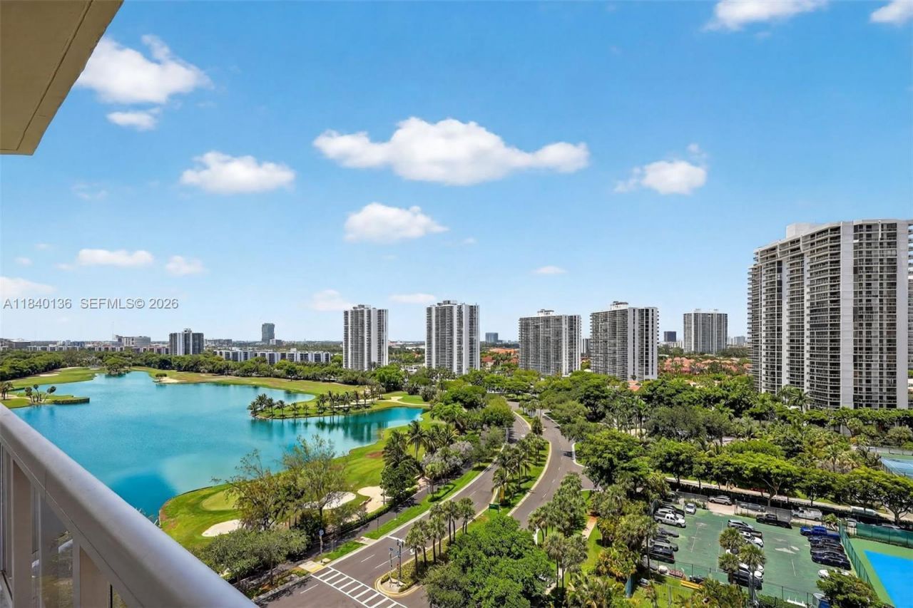 20185 E Country Club Dr, Unit 1406, Aventura, FL 33180 Photo