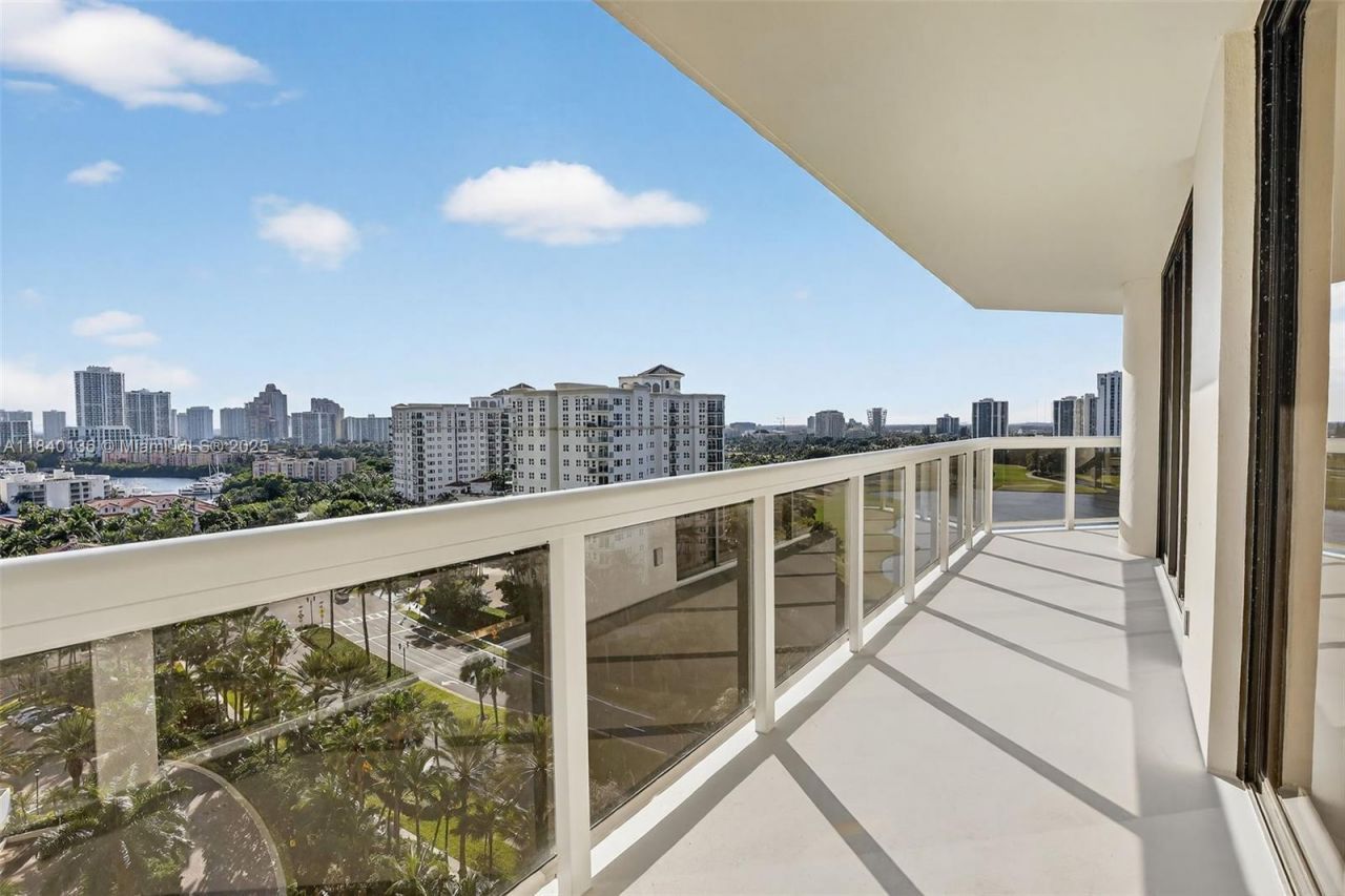 20185 E Country Club Dr, Unit 1405, Aventura, FL 33180 Photo