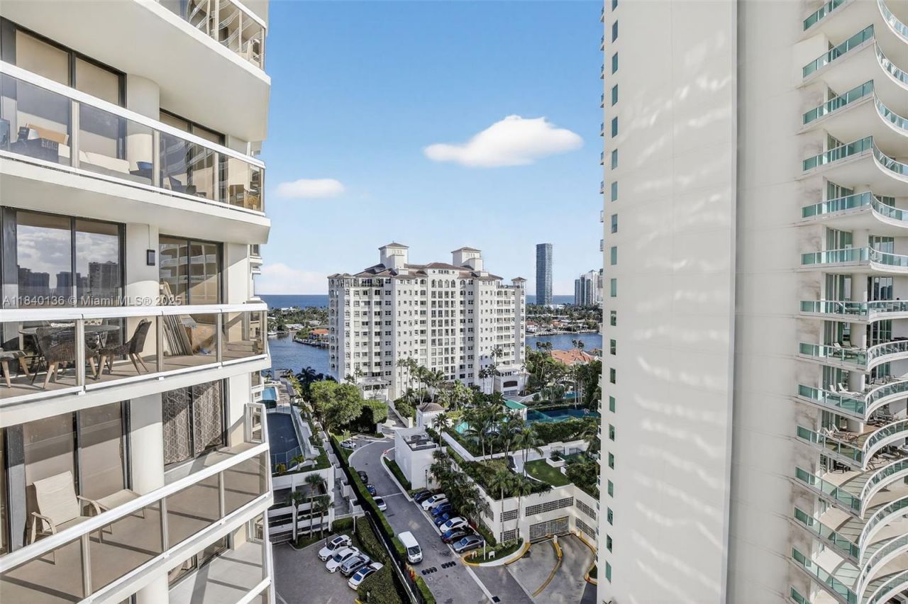 20185 E Country Club Dr, Unit 1405, Aventura, FL 33180 Photo
