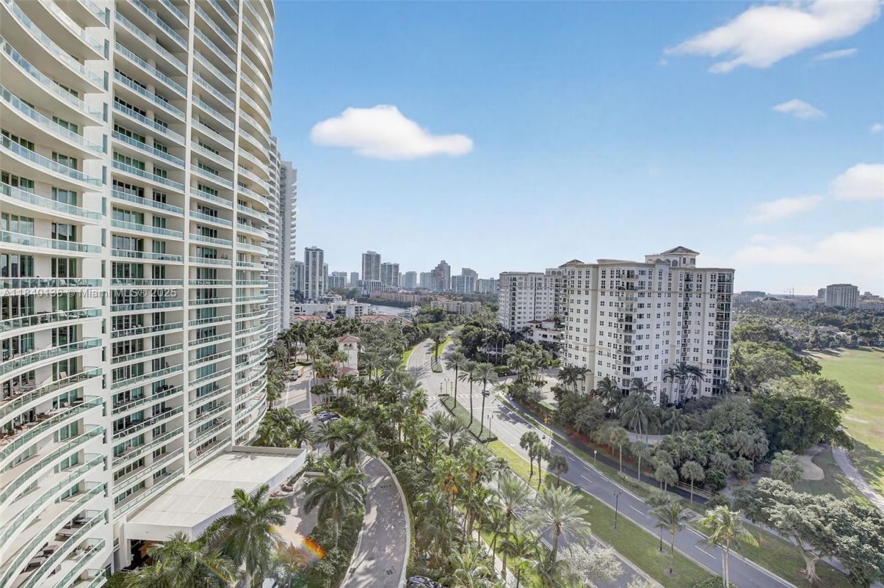 20185 E Country Club Dr, Unit 1405, Aventura, FL 33180 Photo
