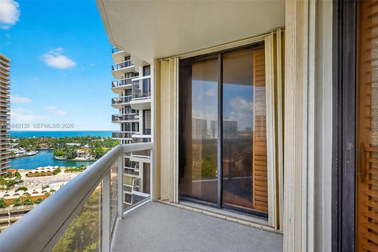 20185 E Country Club Dr, Unit 1406, Aventura, FL 33180 Photo