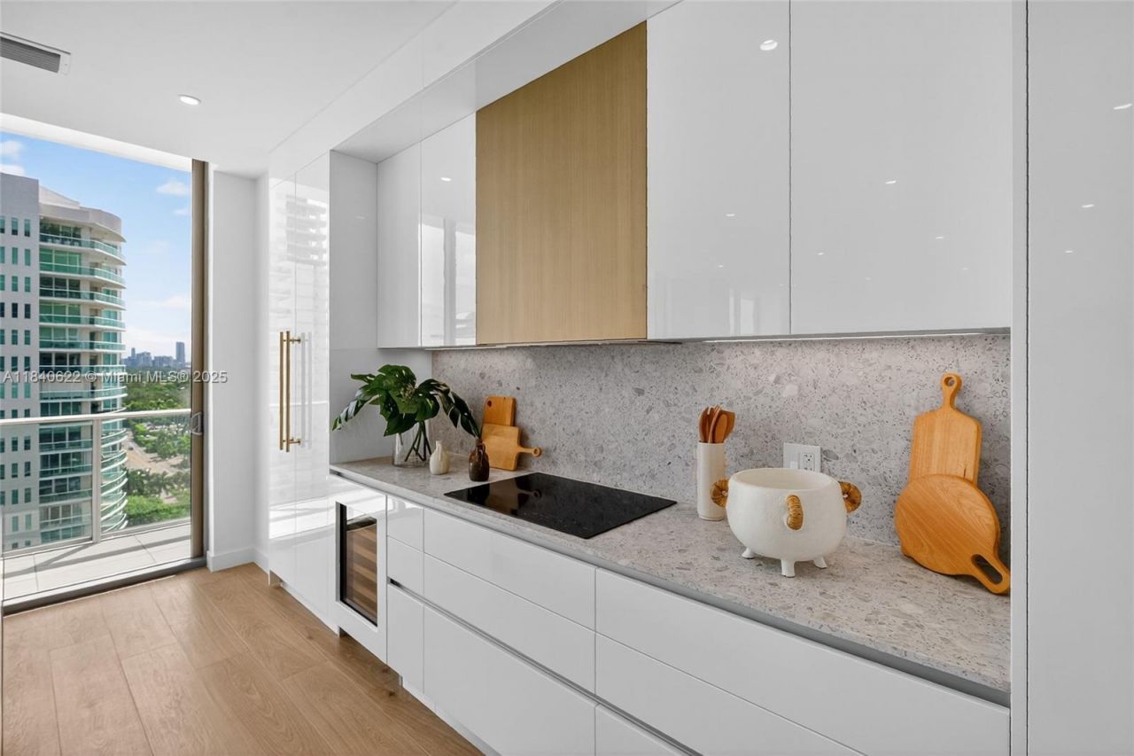 2655 S Bayshore Dr, Unit 1401, Miami, FL 33133 Photo