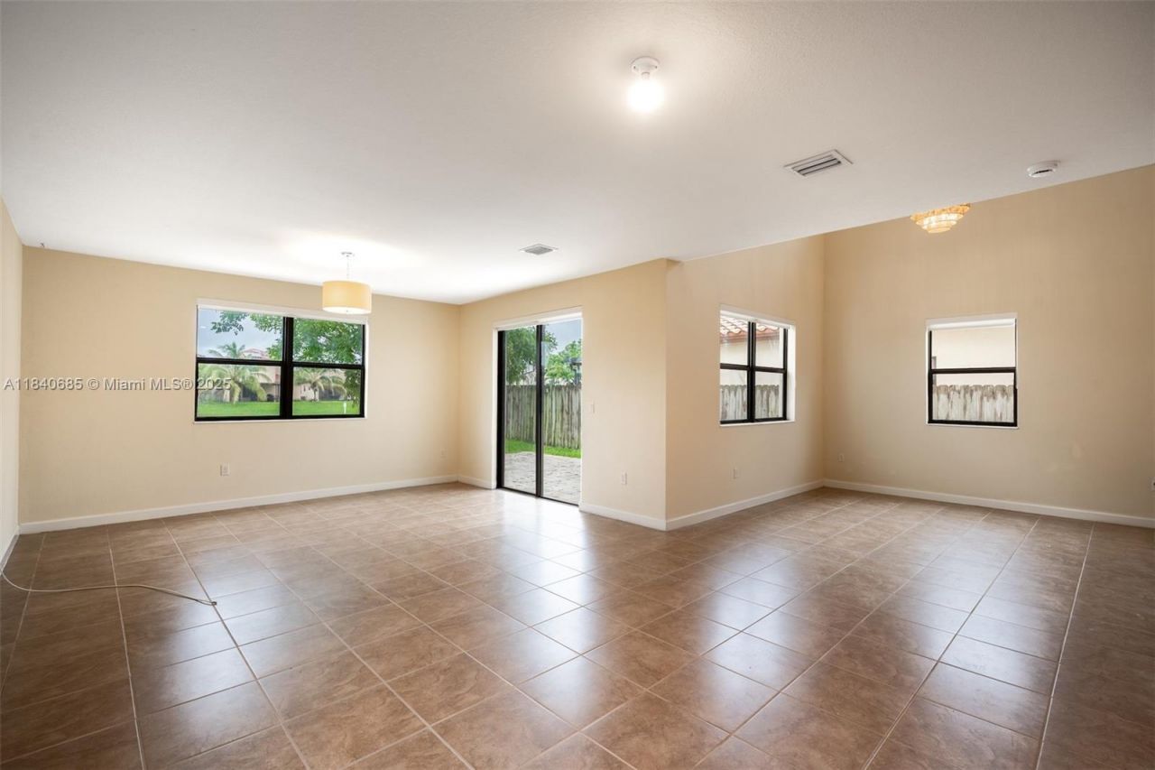 423 SE 33rd Ter, Homestead, FL 33033 Photo