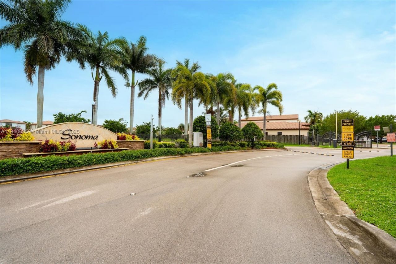 423 SE 33rd Ter, Homestead, FL 33033 Photo