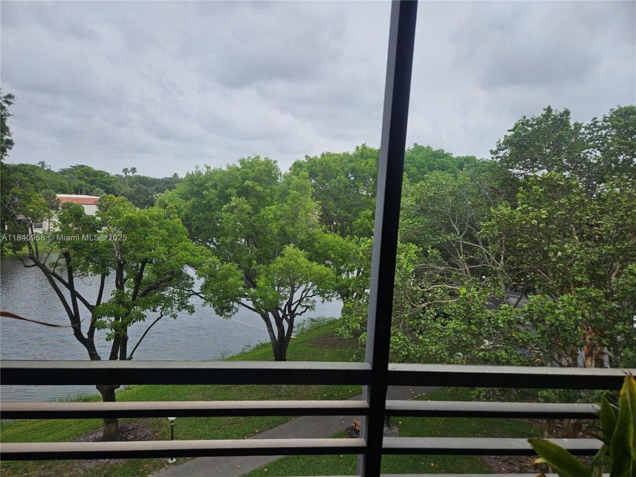 901 Colony Point Cir, Unit 408, Pembroke Pines, FL 33026 Photo