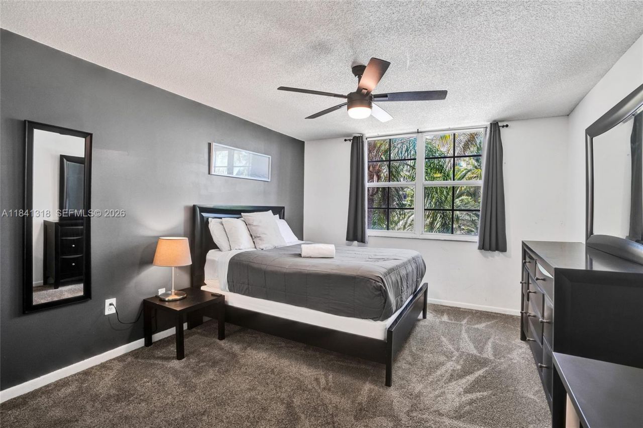 19701 E Country Club Dr, Unit 5306, Aventura, FL 33180 Photo