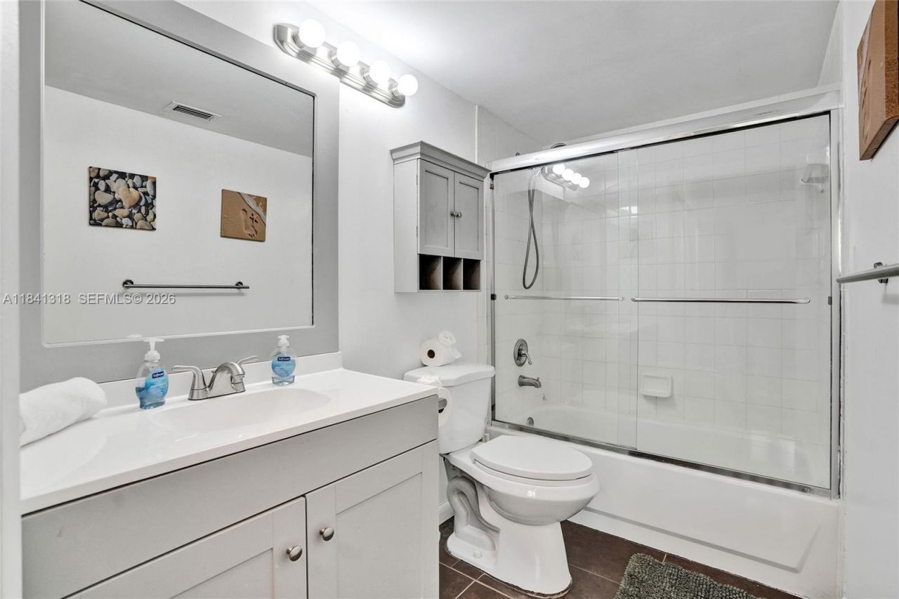 19701 E Country Club Dr, Unit 5306, Aventura, FL 33180 Photo