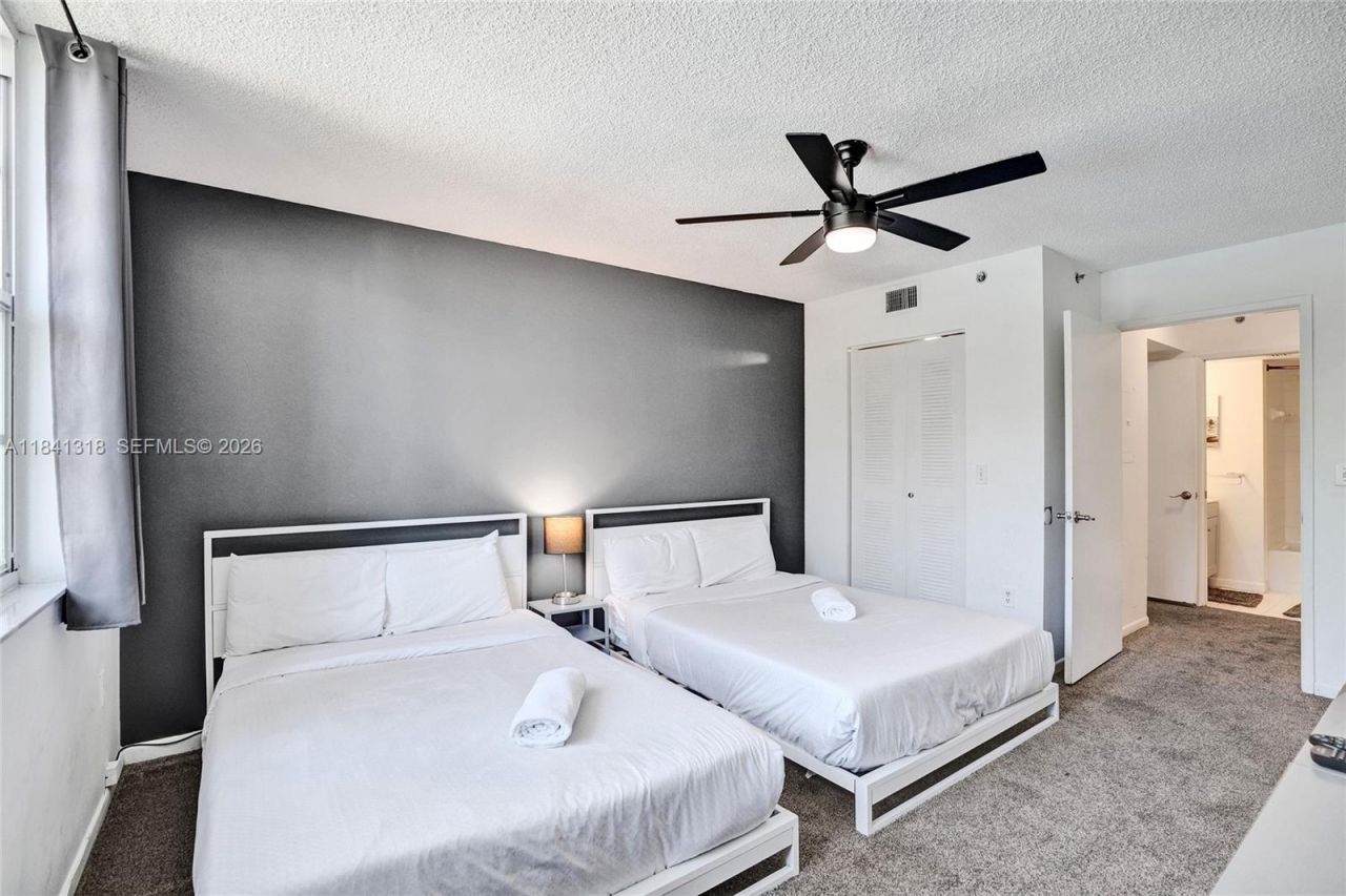 19701 E Country Club Dr, Unit 5306, Aventura, FL 33180 Photo