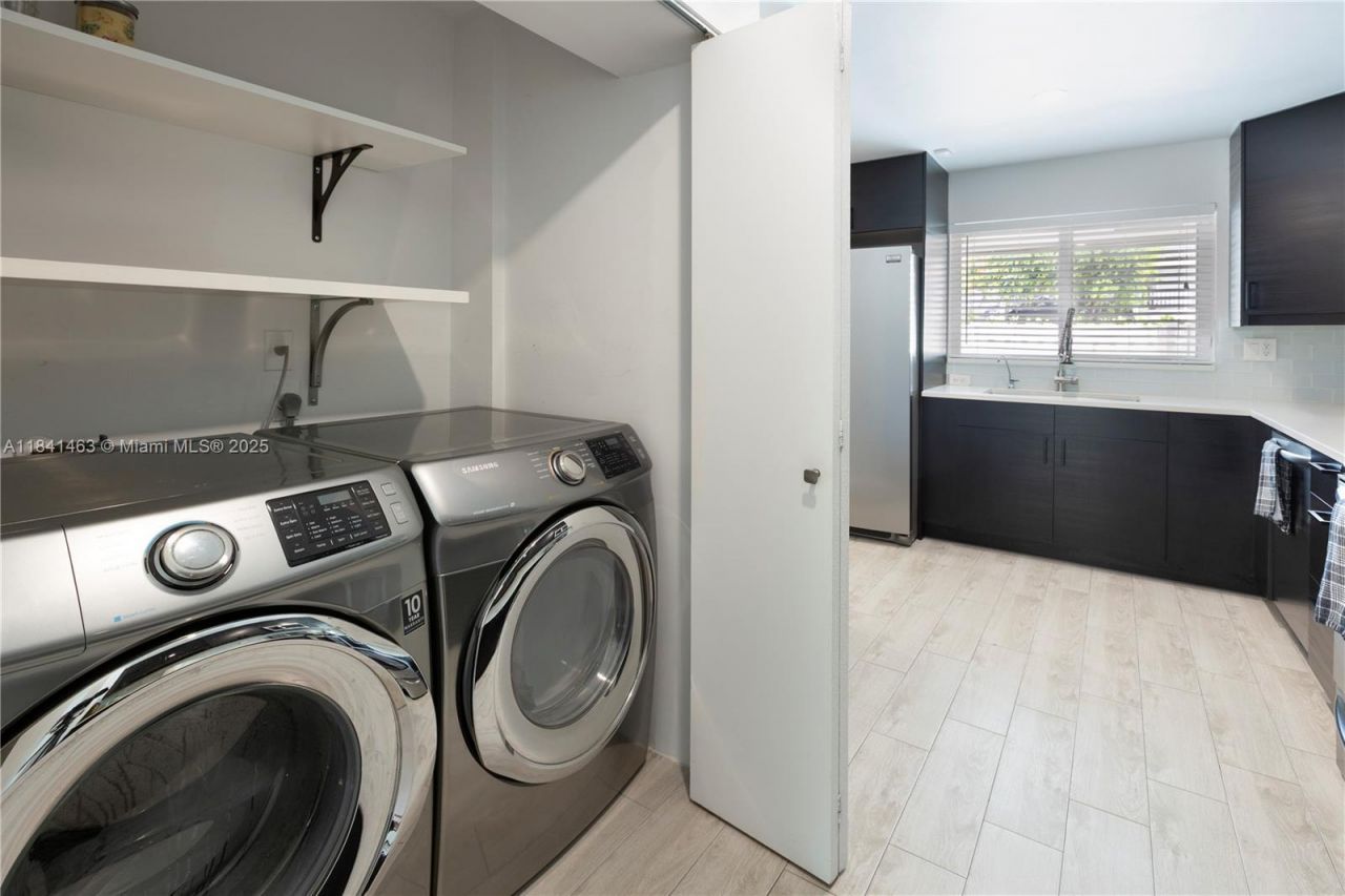 8225 SW 81st Ct, Miami, FL 33143 Photo