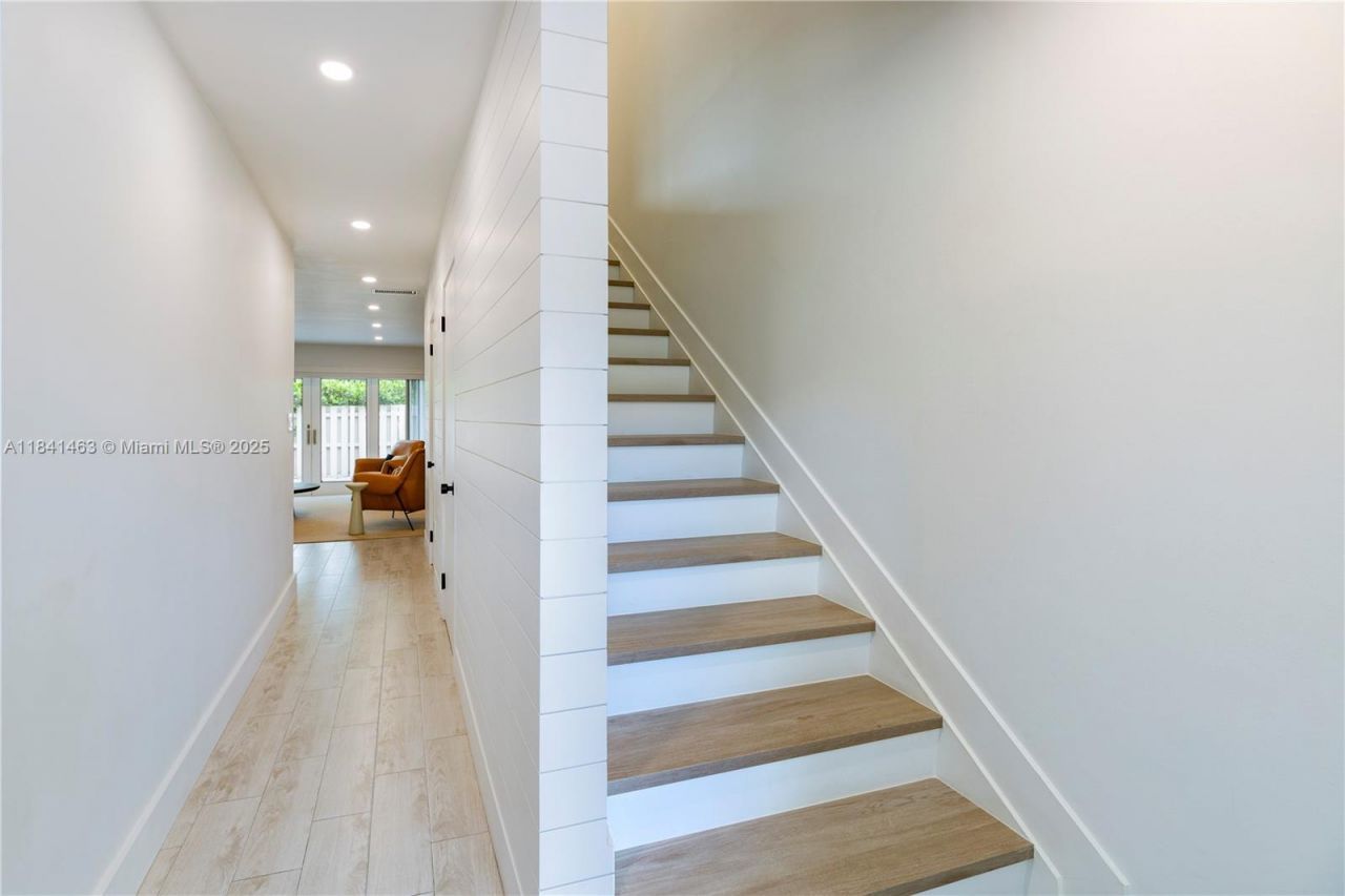 8225 SW 81st Ct, Miami, FL 33143 Photo