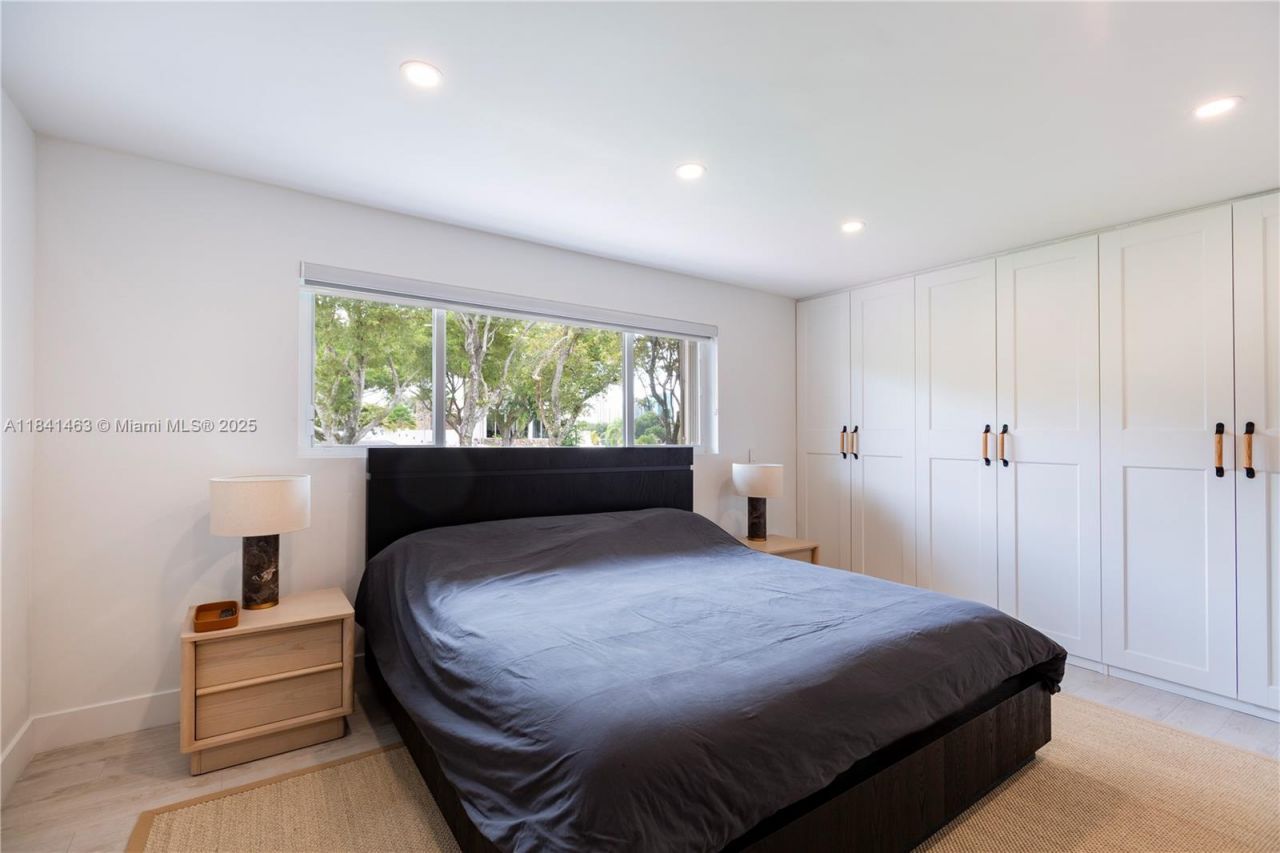 8225 SW 81st Ct, Miami, FL 33143 Photo