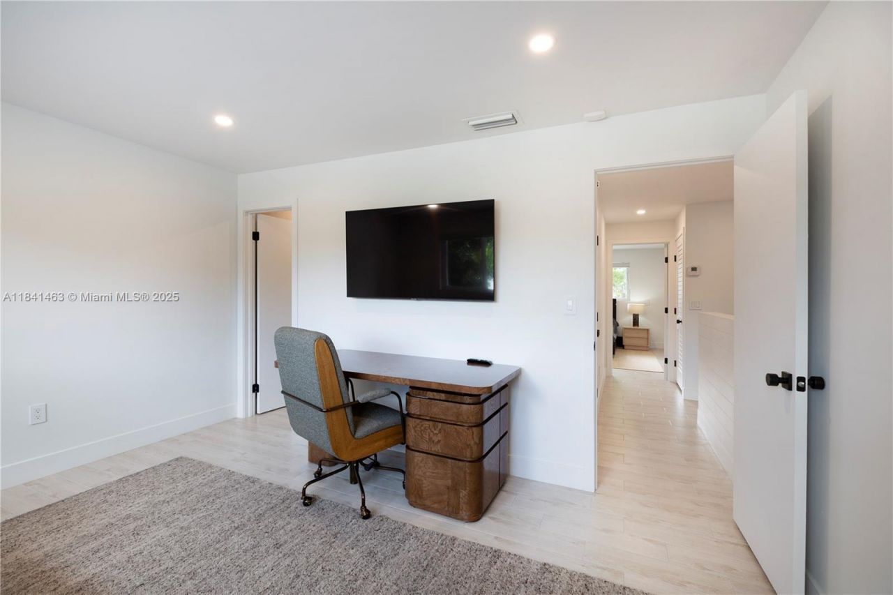 8225 SW 81st Ct, Miami, FL 33143 Photo