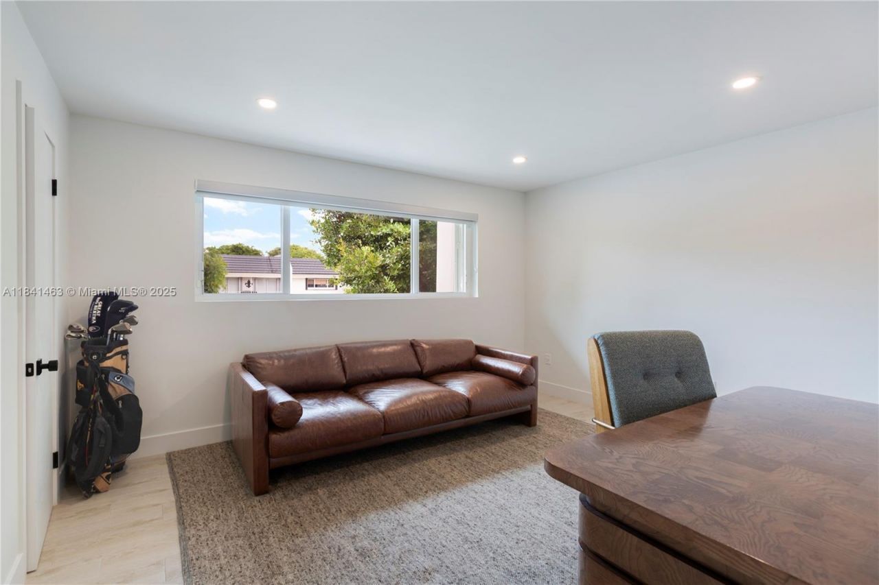 8225 SW 81st Ct, Miami, FL 33143 Photo