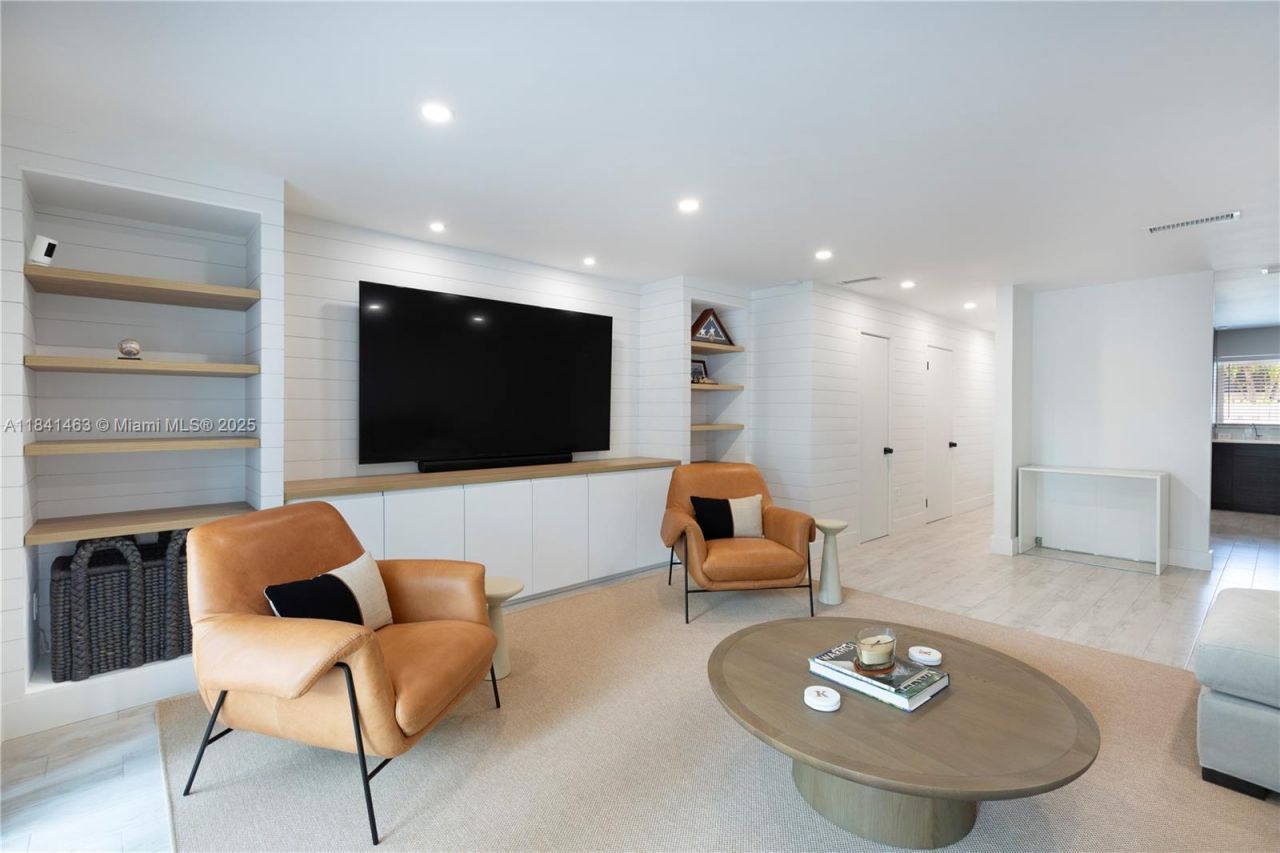 8225 SW 81st Ct, Miami, FL 33143 Photo