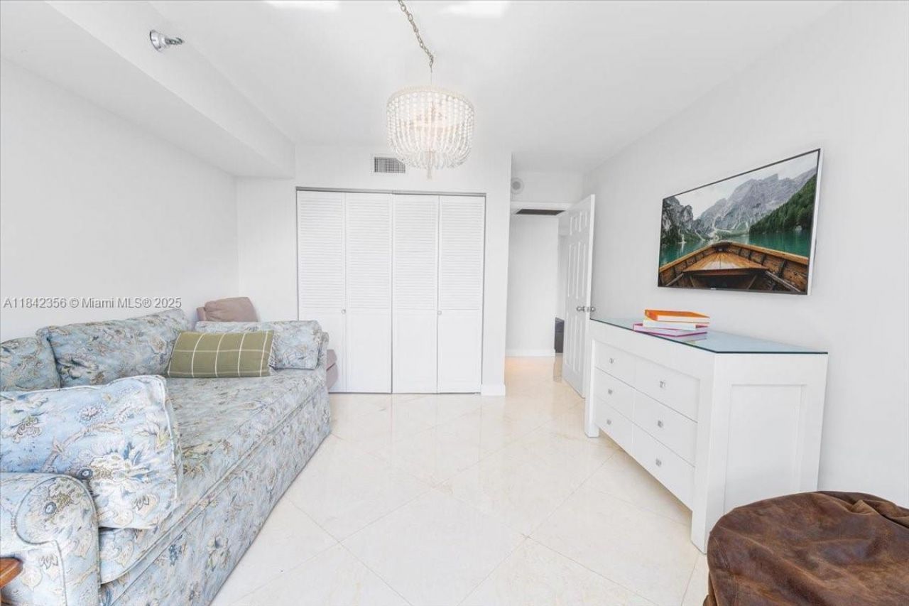 3500 Mystic Pointe Dr, Unit 2101, Aventura, FL 33180 Photo