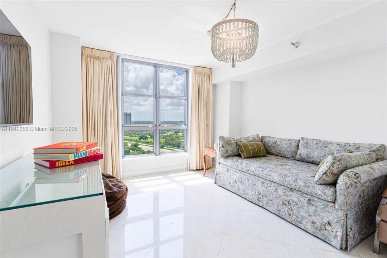 3500 Mystic Pointe Dr, Unit 2101, Aventura, FL 33180 Photo