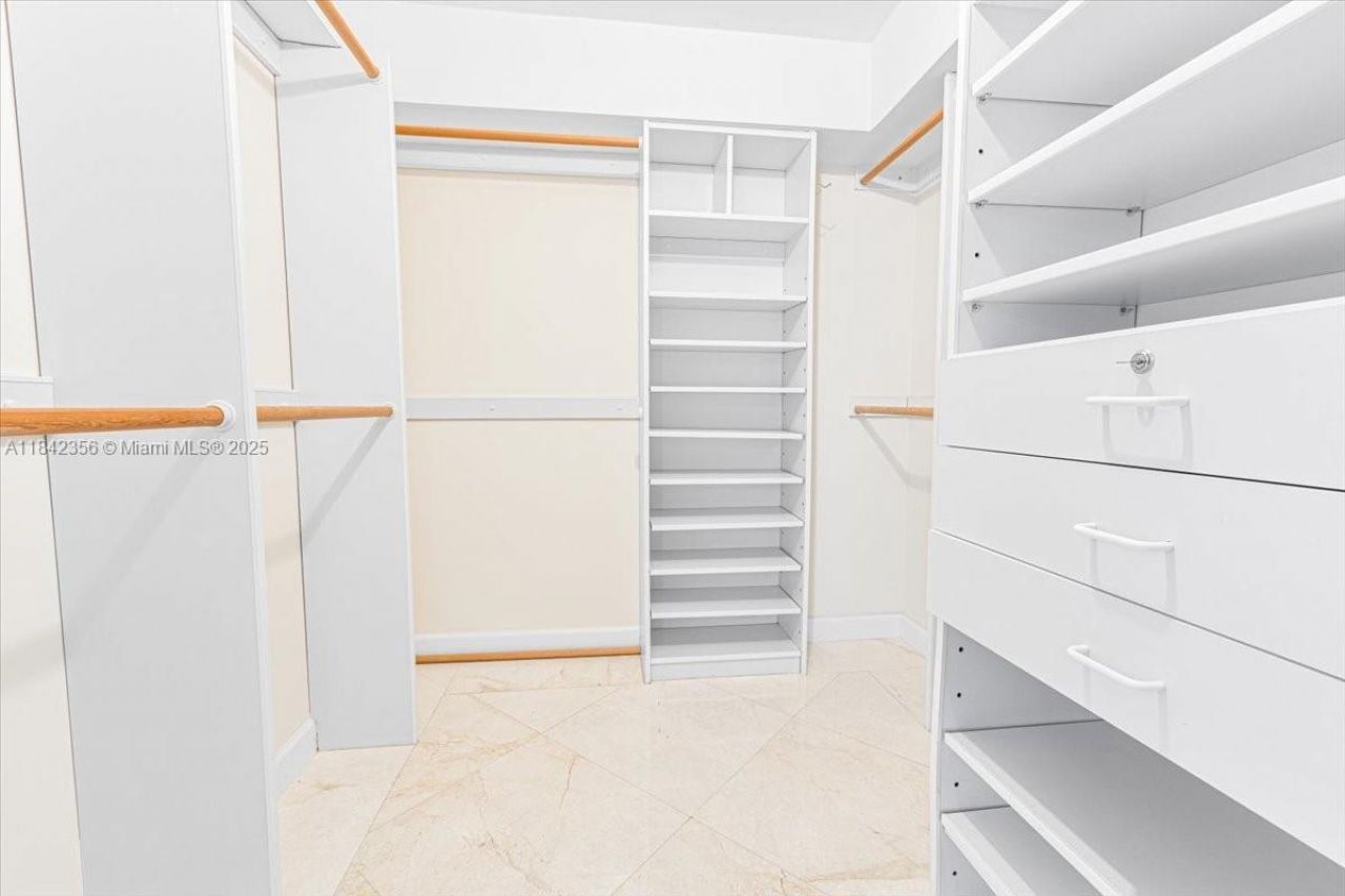 3500 Mystic Pointe Dr, Unit 2101, Aventura, FL 33180 Photo