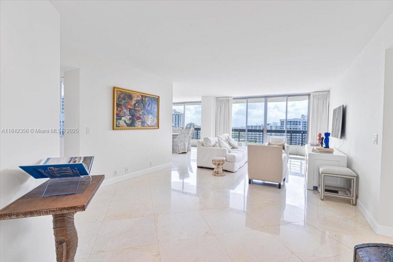 3500 Mystic Pointe Dr, Unit 2101, Aventura, FL 33180 Photo