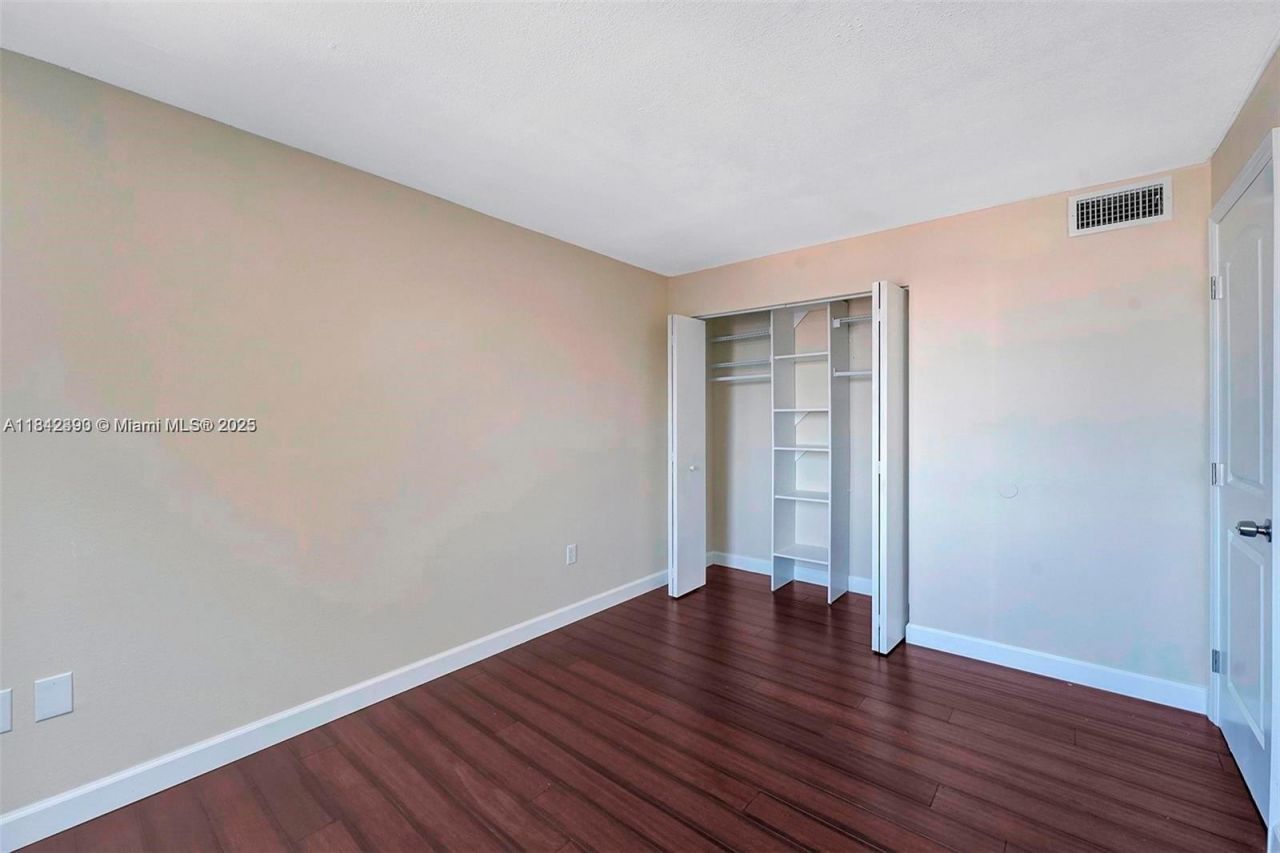 1720 NW N River Dr, Unit 411, Miami, FL 33125 Photo