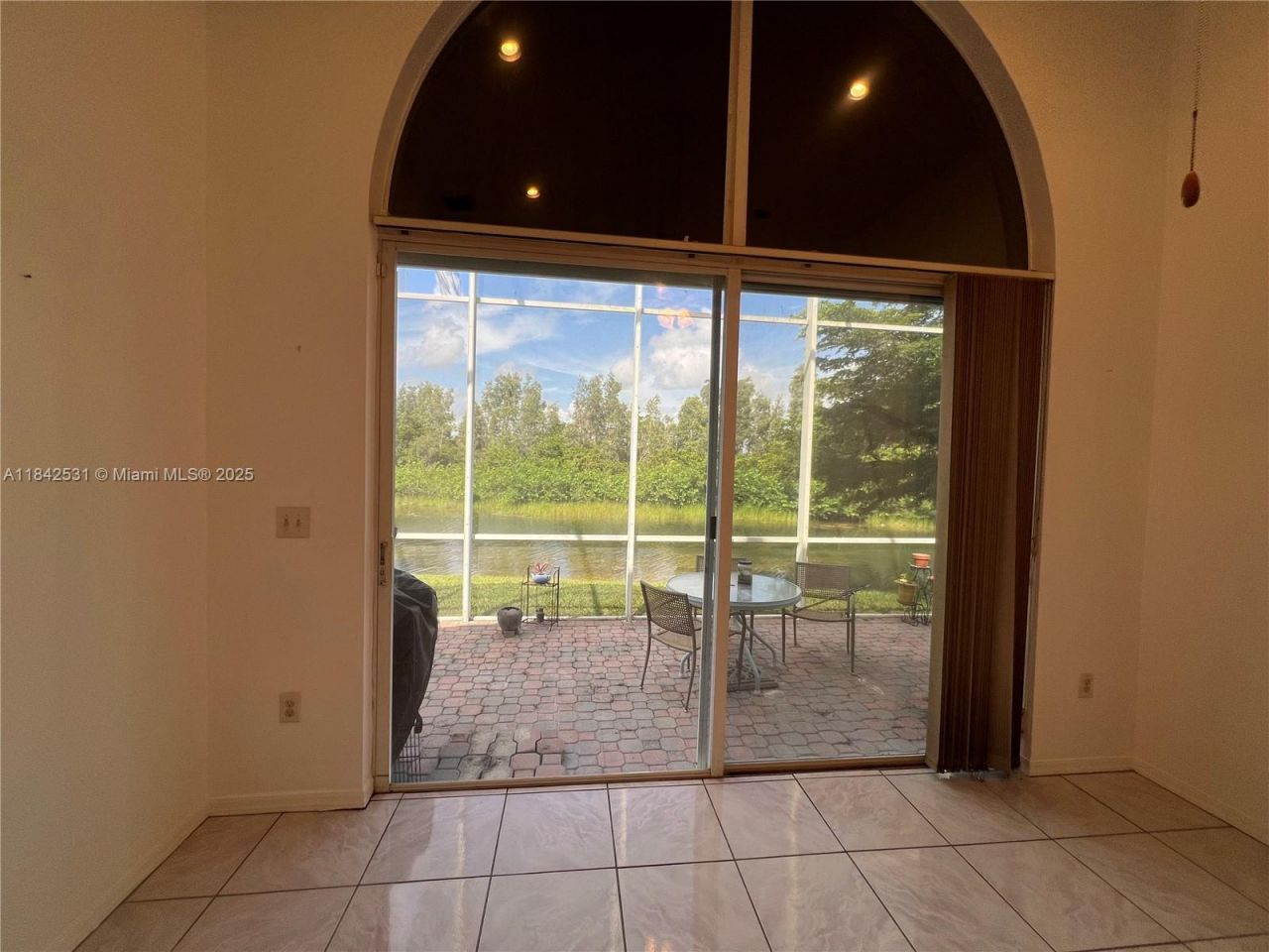 2130 NW 166th Ave, Pembroke Pines, FL 33028 Photo