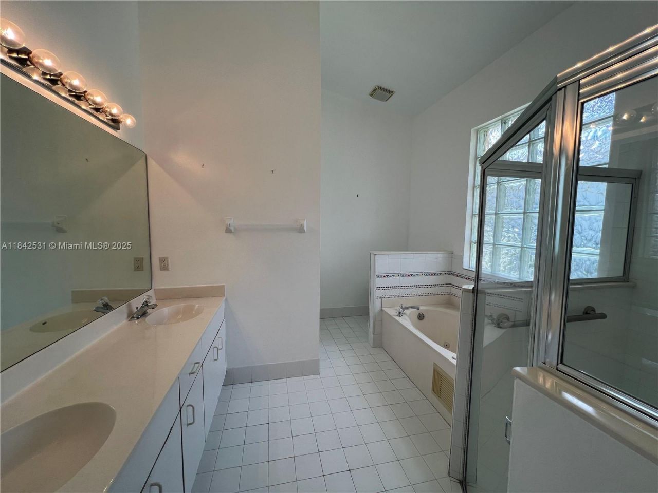 2130 NW 166th Ave, Pembroke Pines, FL 33028 Photo