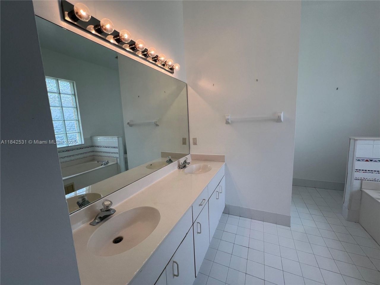 2130 NW 166th Ave, Pembroke Pines, FL 33028 Photo