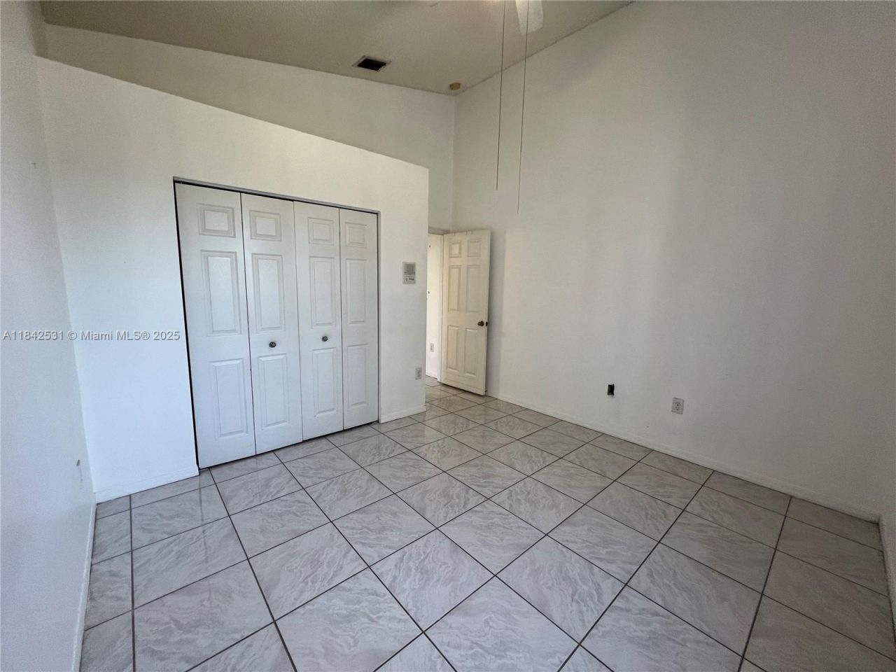 2130 NW 166th Ave, Pembroke Pines, FL 33028 Photo