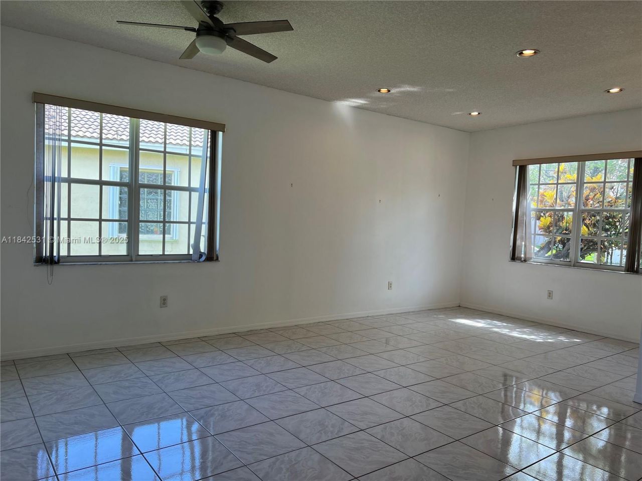 2130 NW 166th Ave, Pembroke Pines, FL 33028 Photo